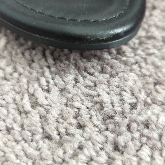 Tory Burch Black Sandals with Gold Buckle - Picture 2 of 5